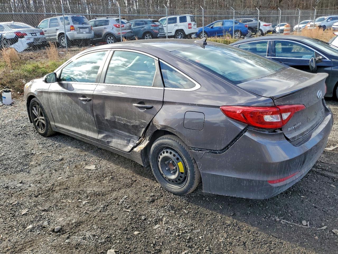2017 HYUNDAI SONATA SE photo 2