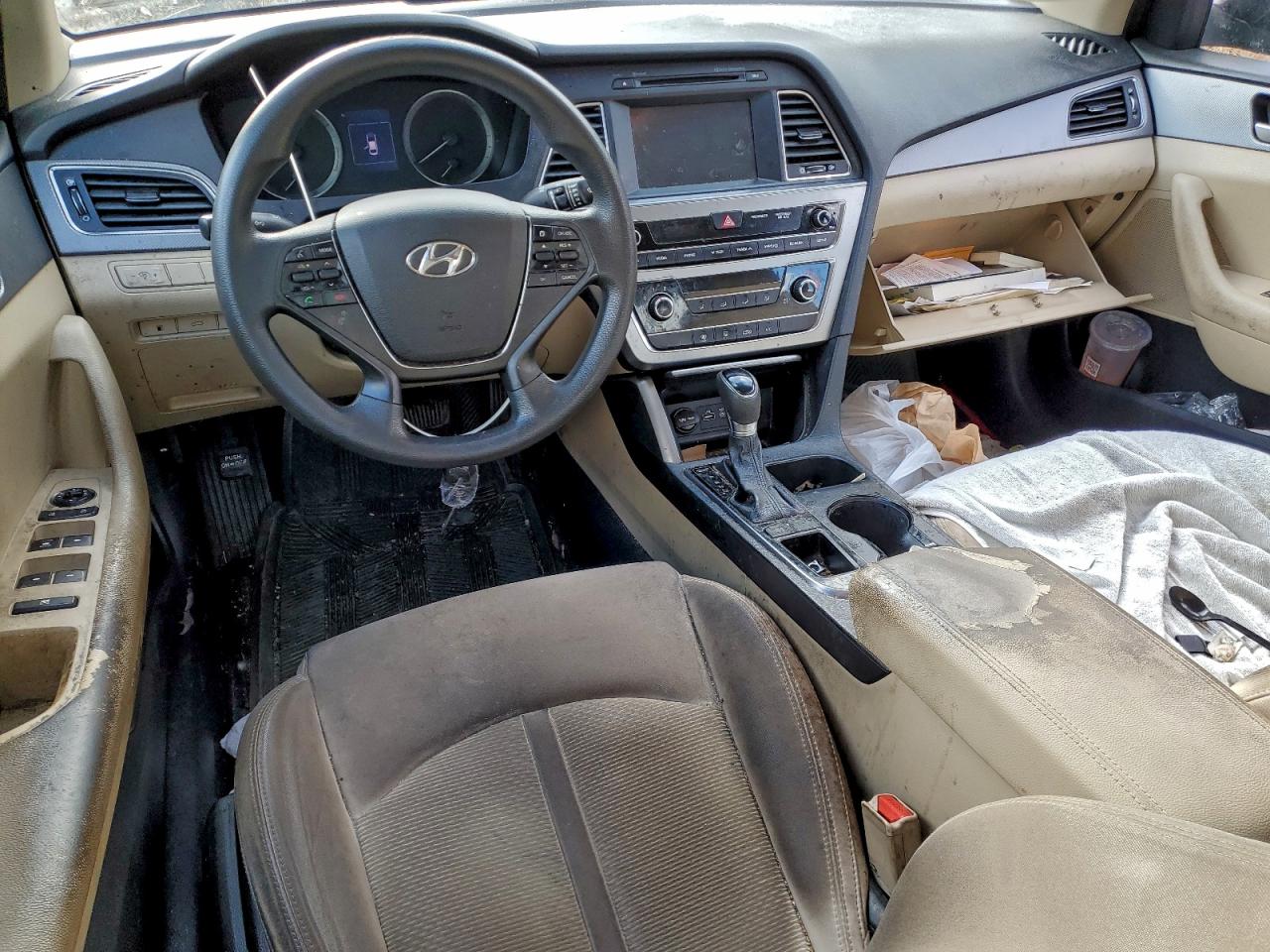 2017 HYUNDAI SONATA SE photo 8
