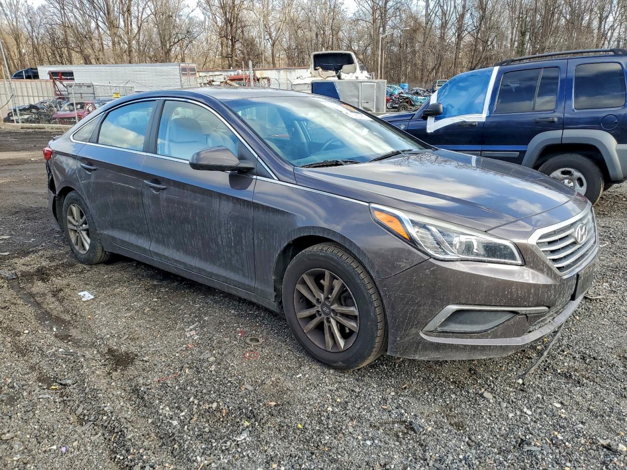 2017 HYUNDAI SONATA SE photo 4