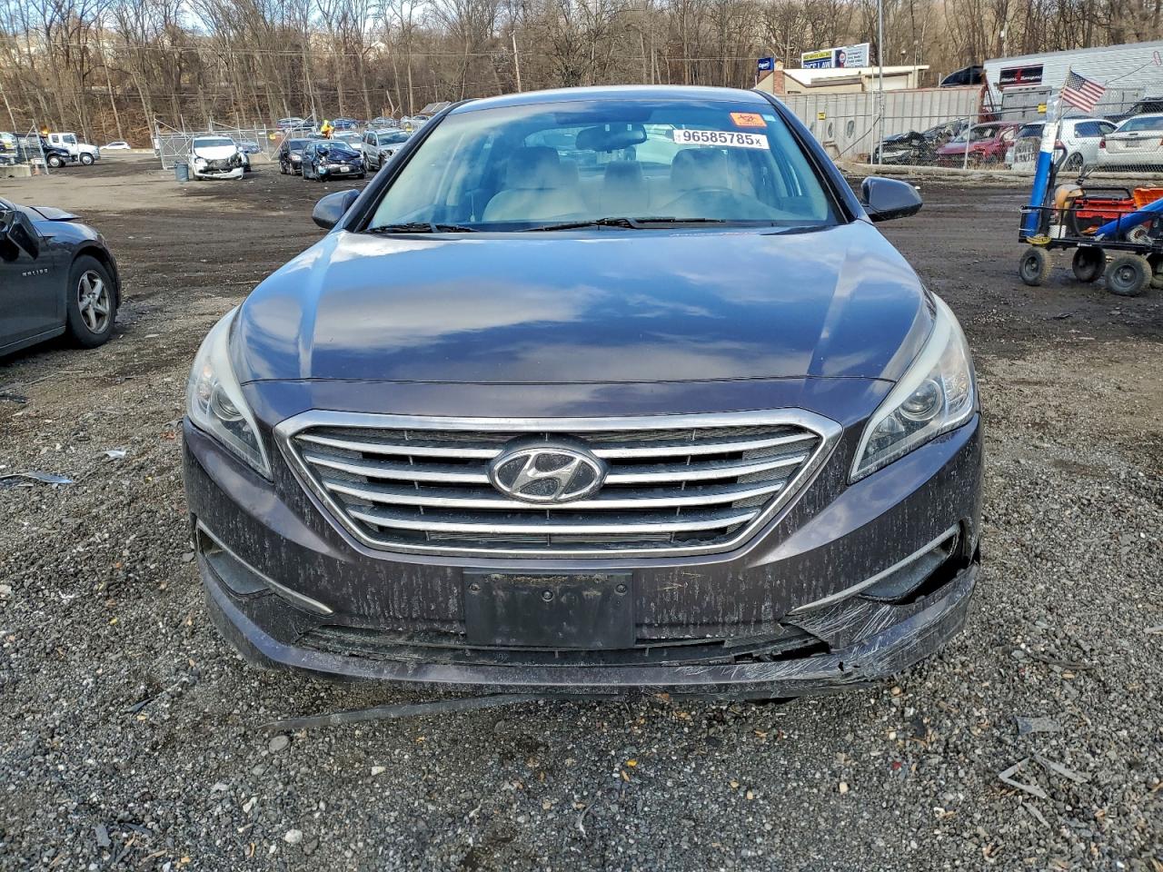 2017 HYUNDAI SONATA SE photo 5