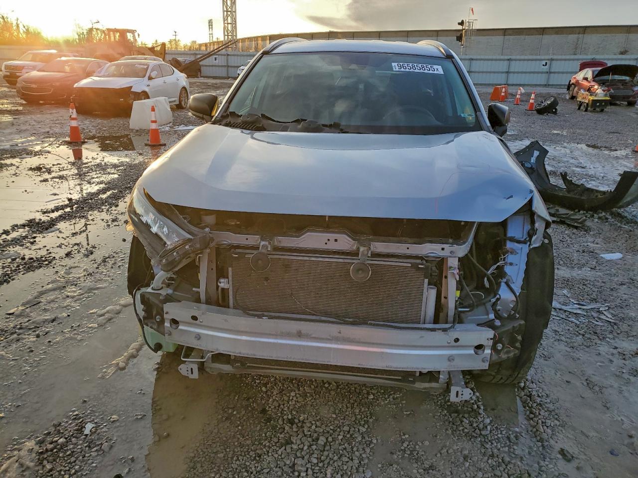 2021 TOYOTA RAV4 LE photo 5