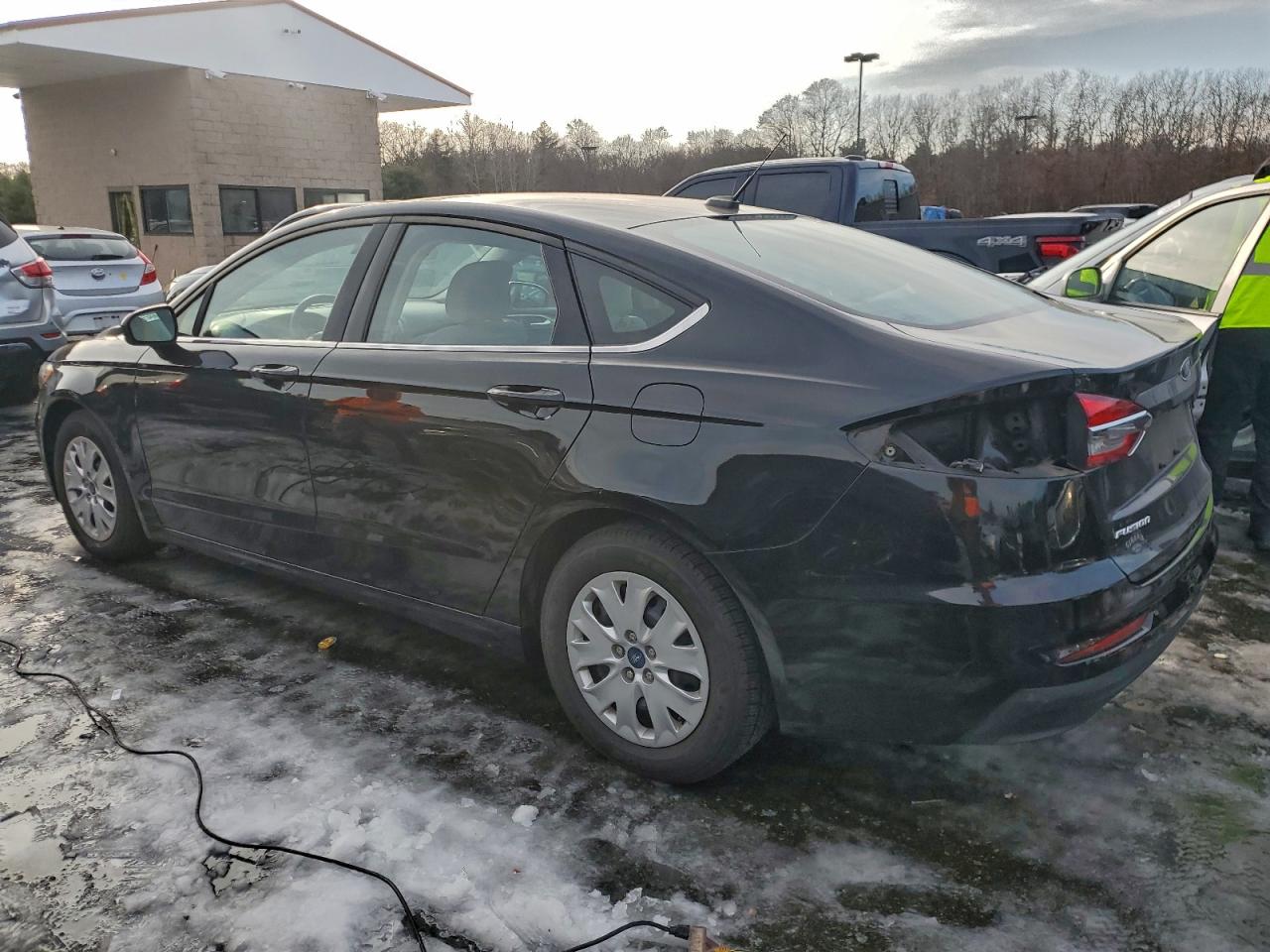2019 FORD FUSION S photo 2