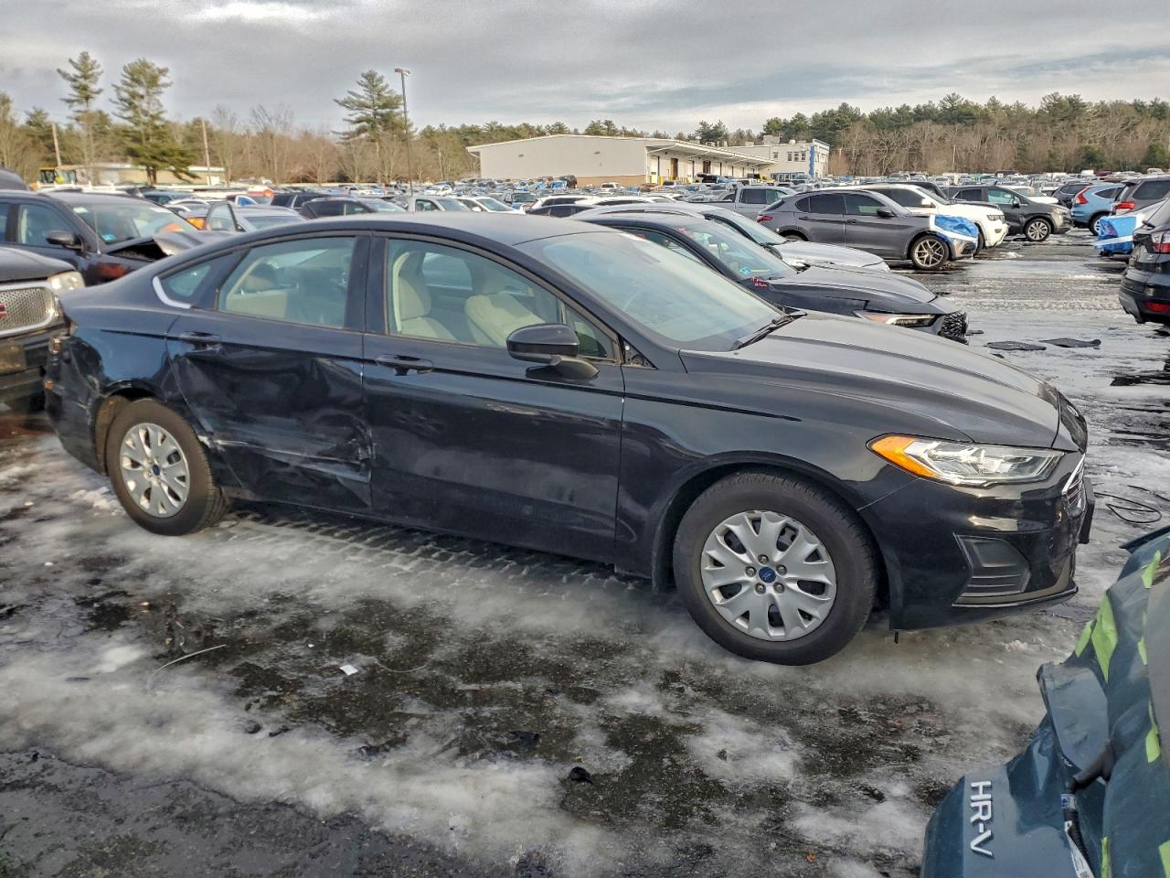 2019 FORD FUSION S photo 4