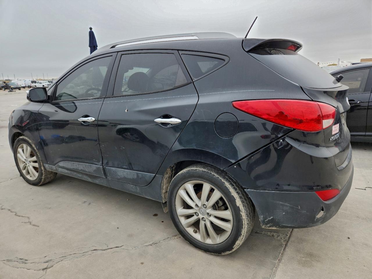 2013 HYUNDAI TUCSON GLS photo 2
