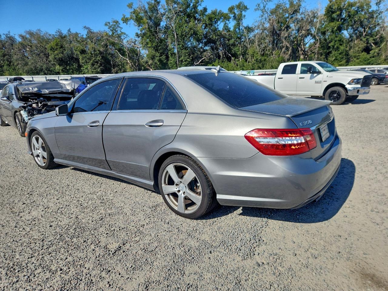 2011 MERCEDES-BENZ E 350 4MATIC photo 2