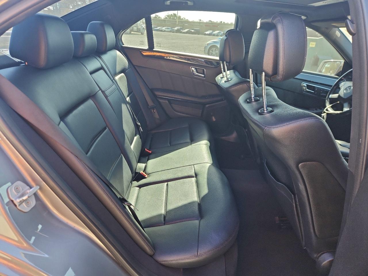 2011 MERCEDES-BENZ E 350 4MATIC photo 10