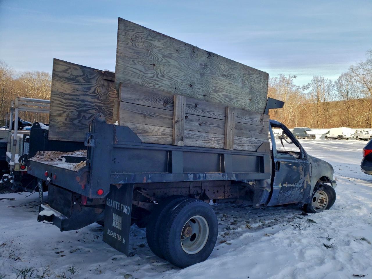 2003 FORD F350 SUPER DUTY DUMP TRUCK photo 3