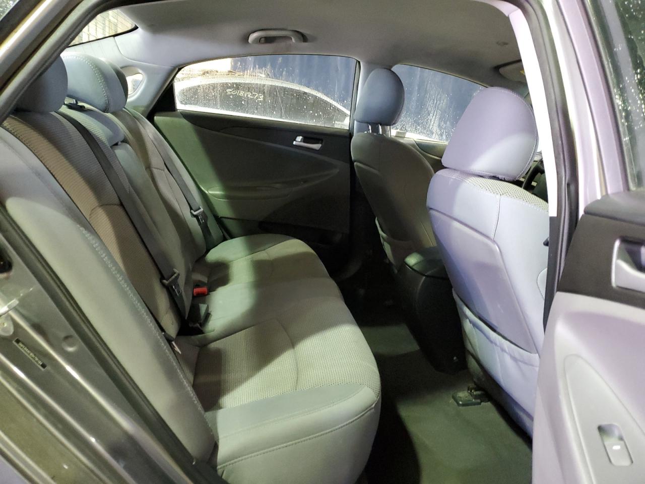 2013 HYUNDAI SONATA GLS photo 28