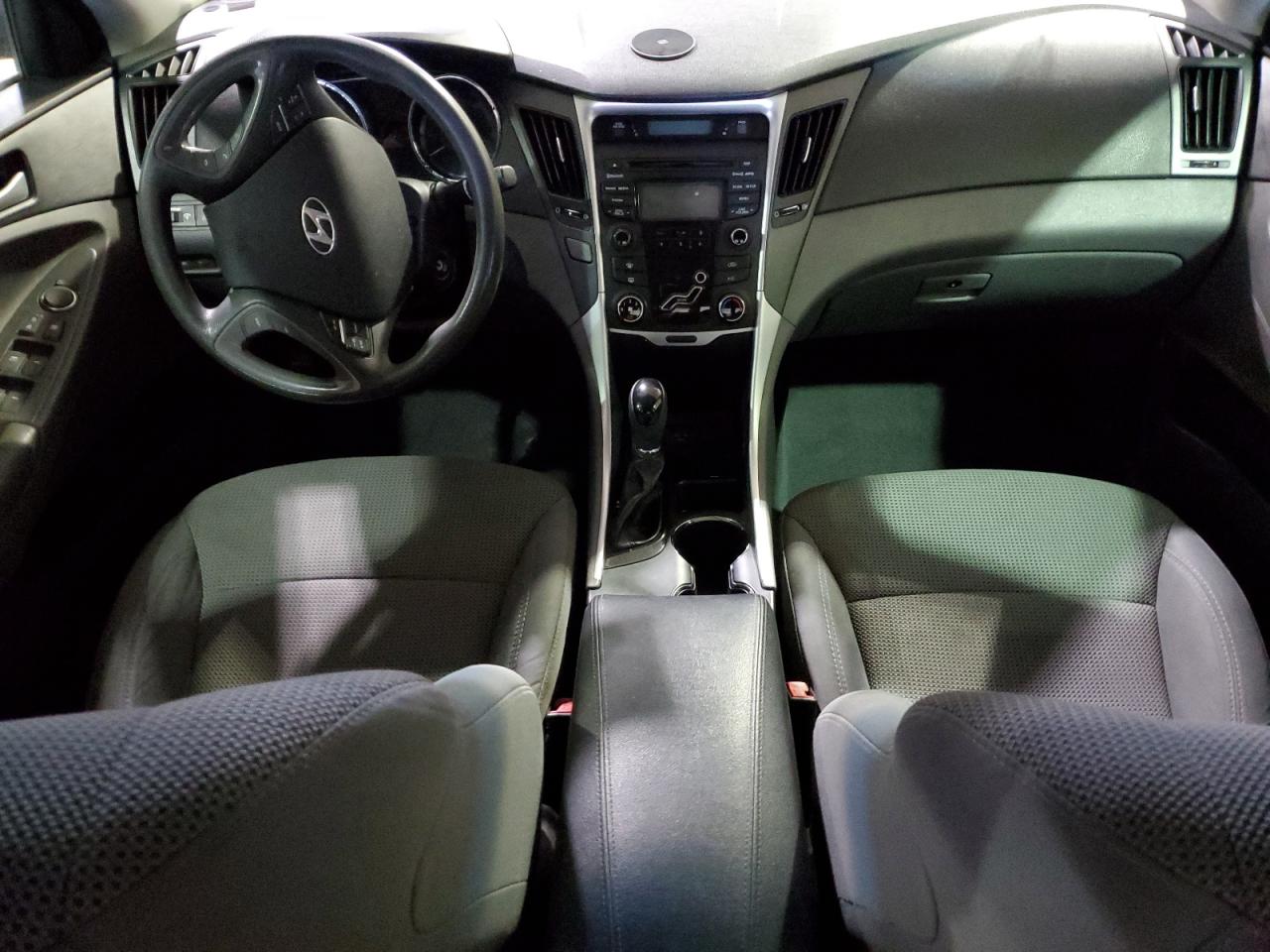 2013 HYUNDAI SONATA GLS photo 22