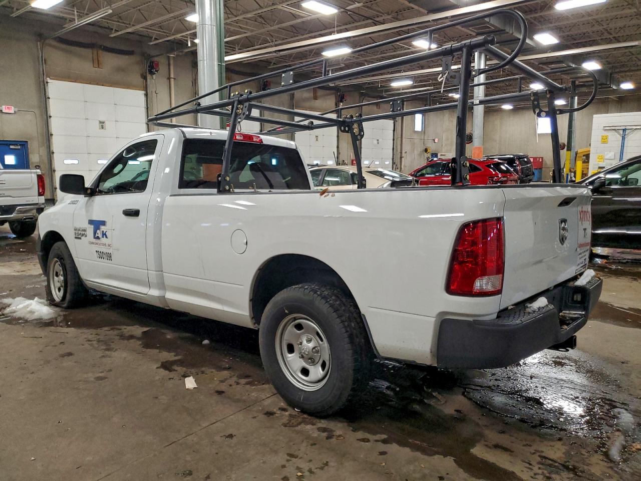 2022 RAM 1500 CLASSIC TRADESMAN photo 2