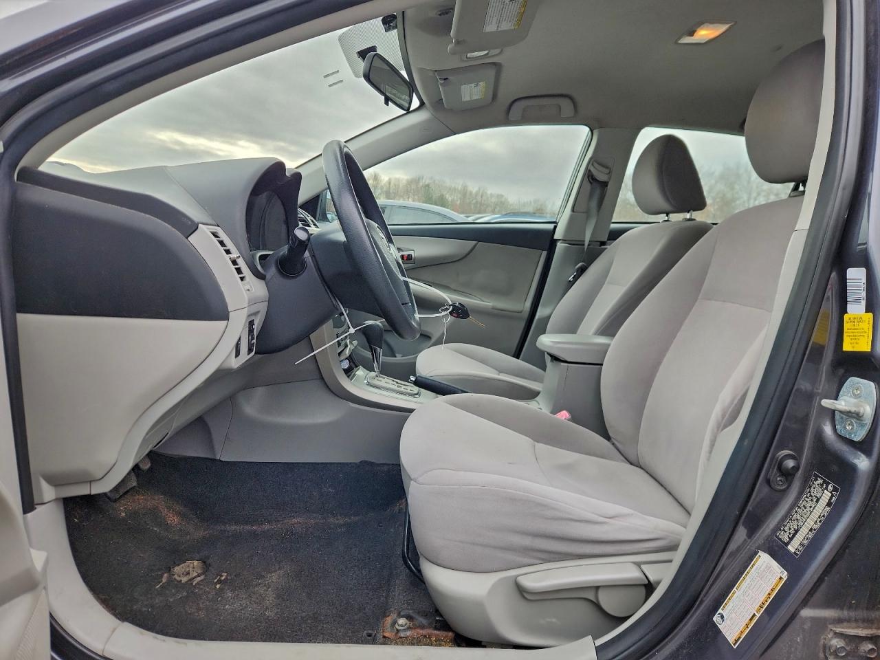 2011 TOYOTA COROLLA BASE photo 7