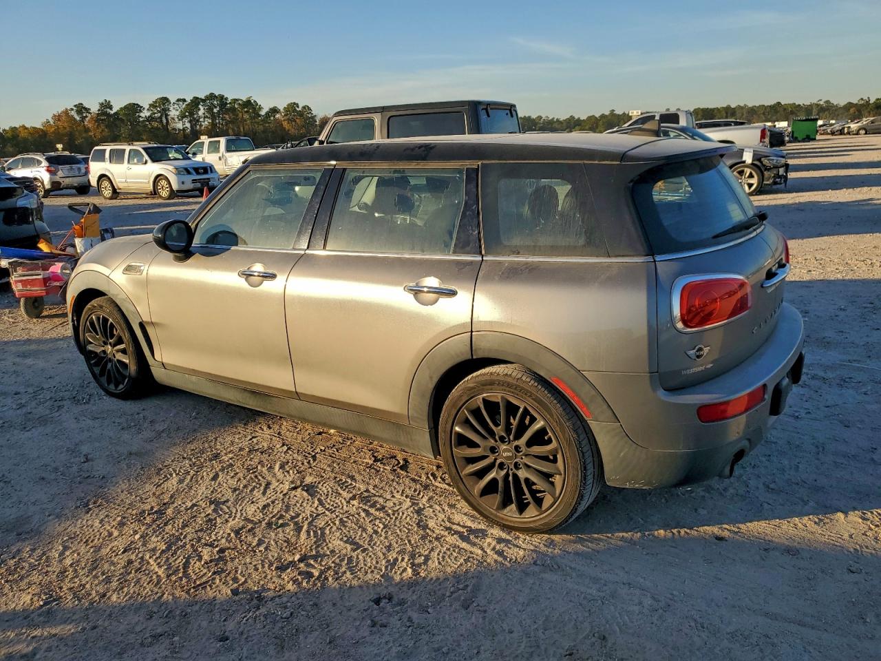 2016 MINI COOPER CLUBMAN photo 2