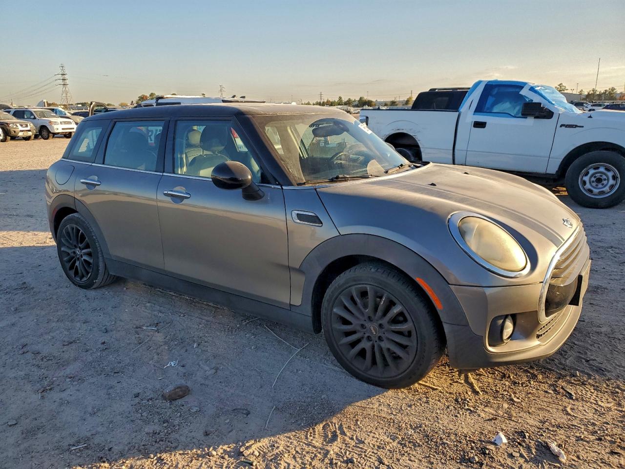 2016 MINI COOPER CLUBMAN photo 4