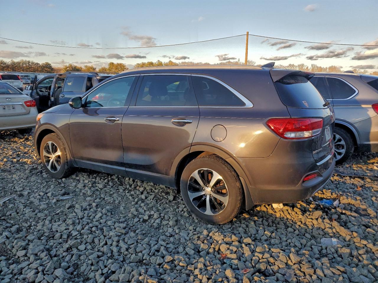 2016 KIA SORENTO EX photo 2