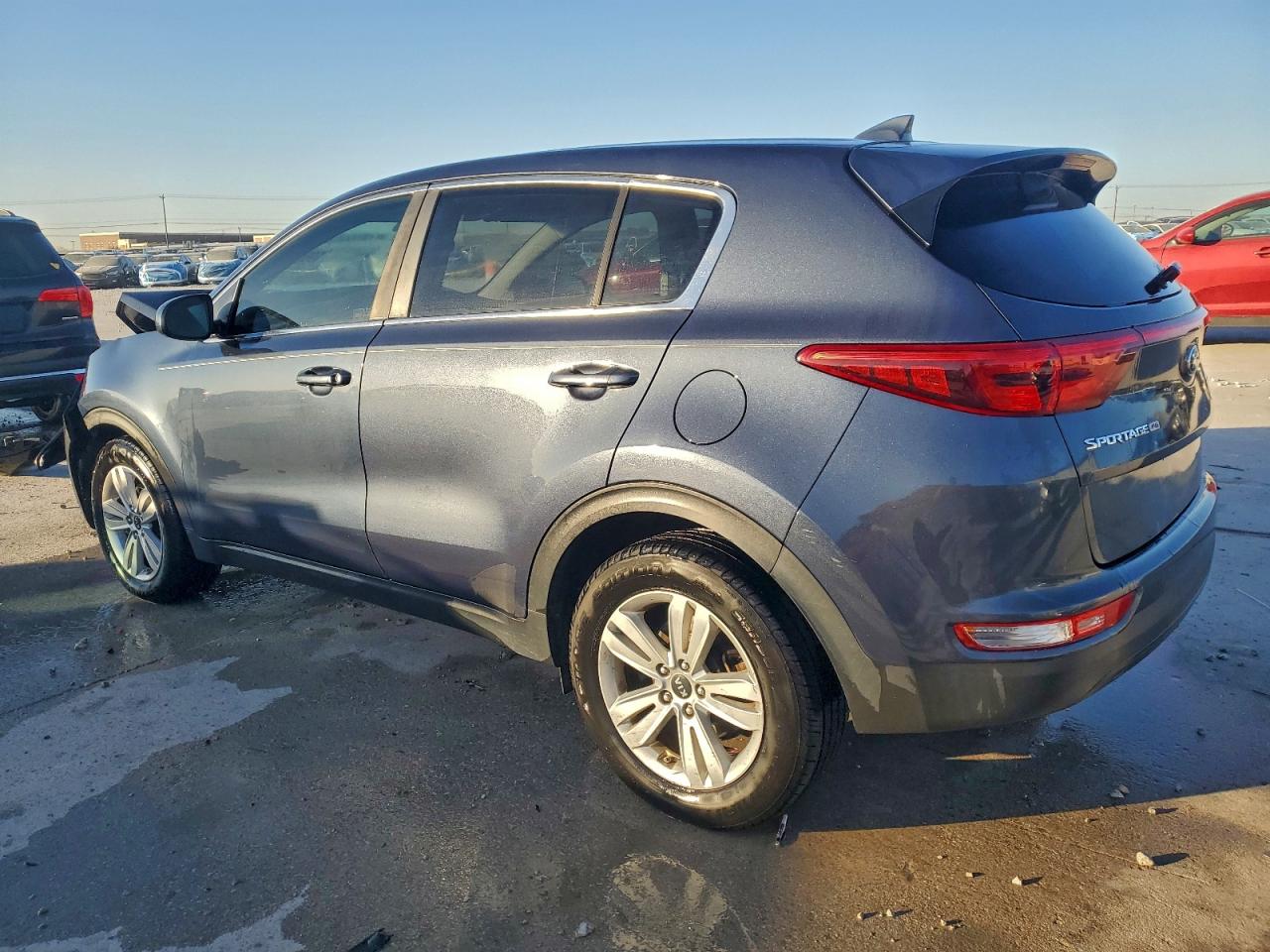 2017 KIA SPORTAGE LX photo 2
