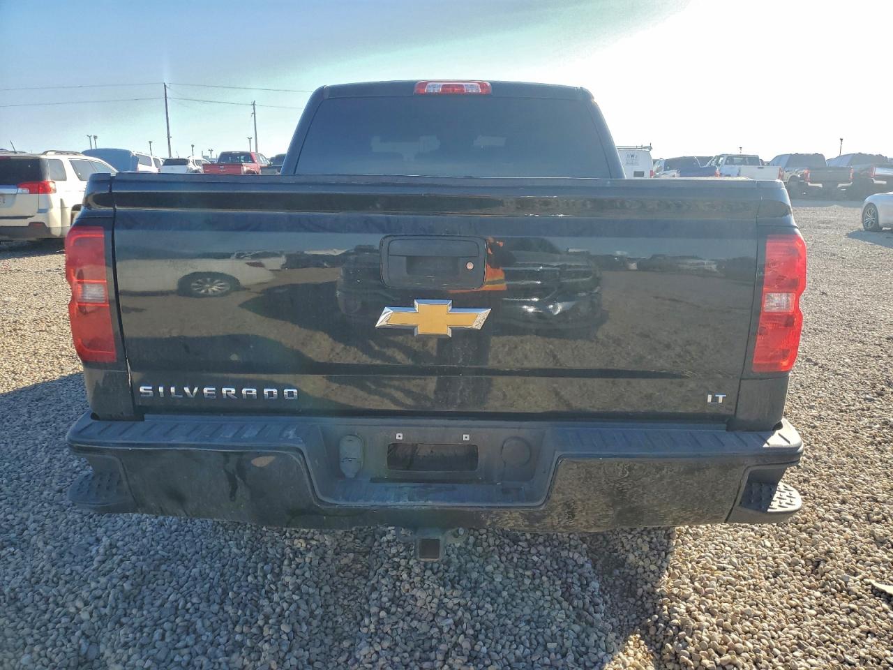 2018 CHEVROLET SILVERADO K1500 LT photo 6