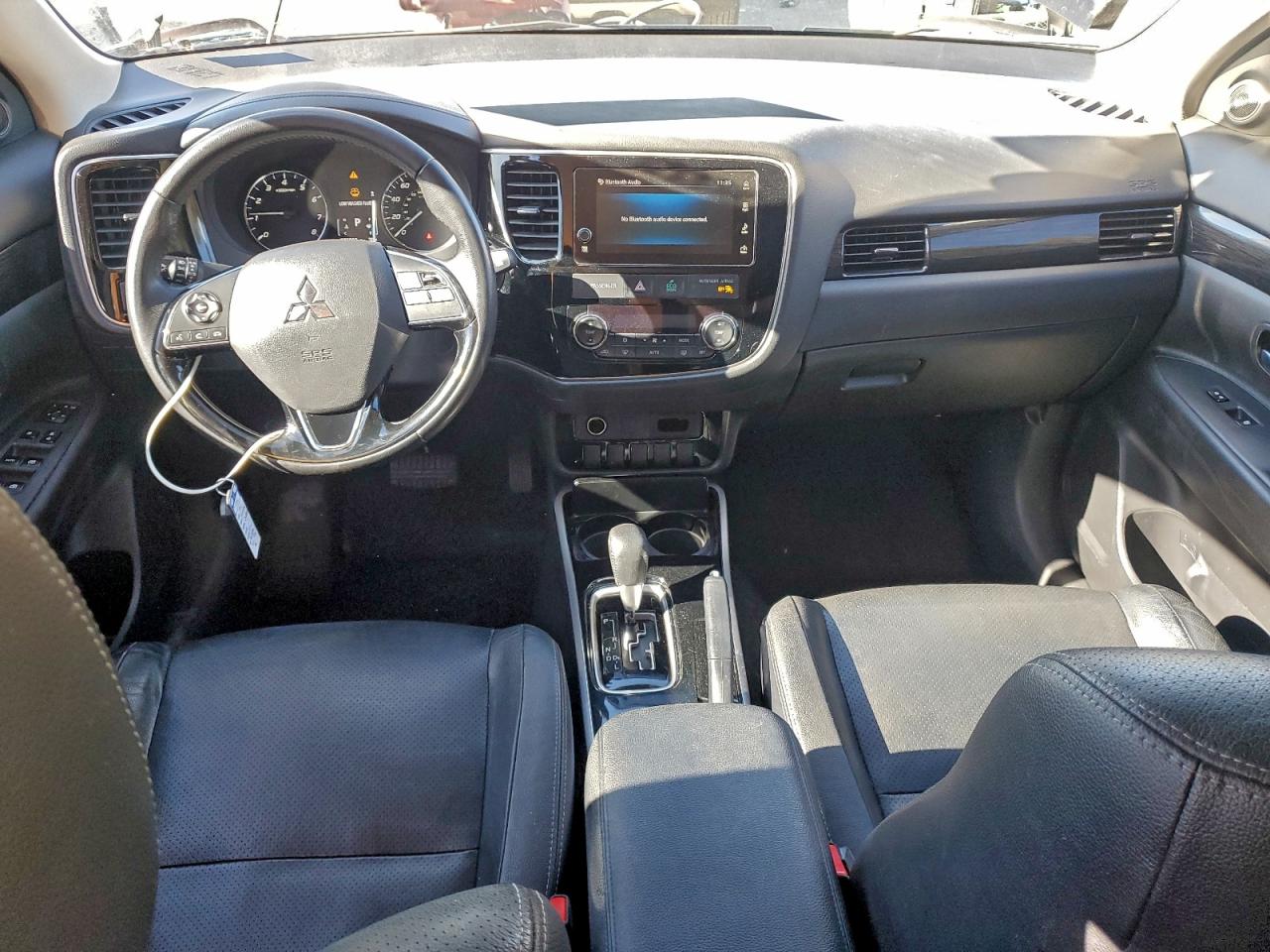 2017 MITSUBISHI OUTLANDER SE photo 8