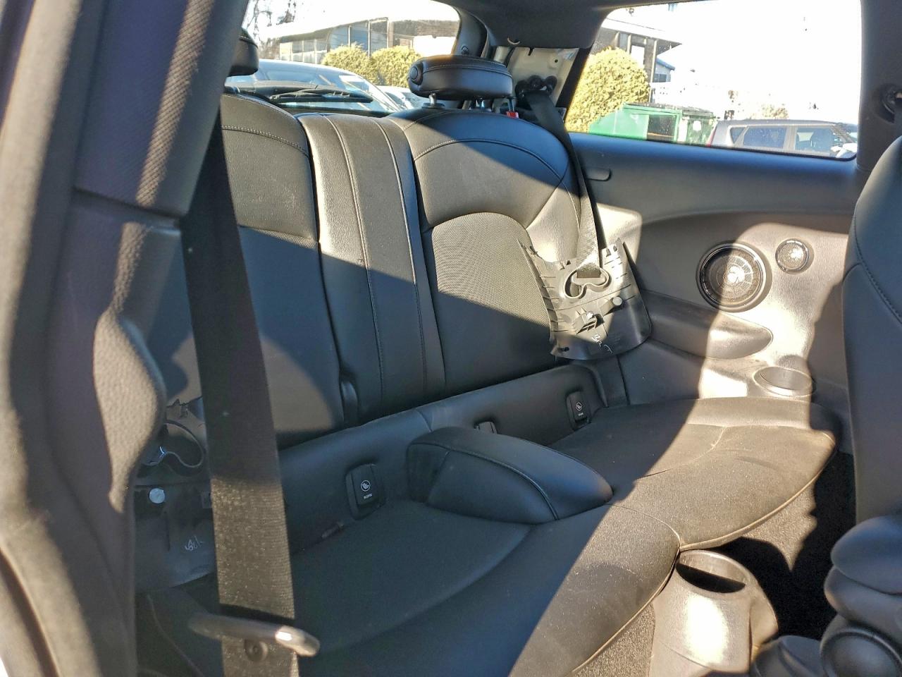 2016 MINI COOPER S photo 10