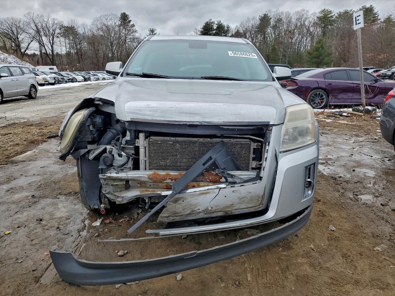 2012 GMC TERRAIN SLE photo 5