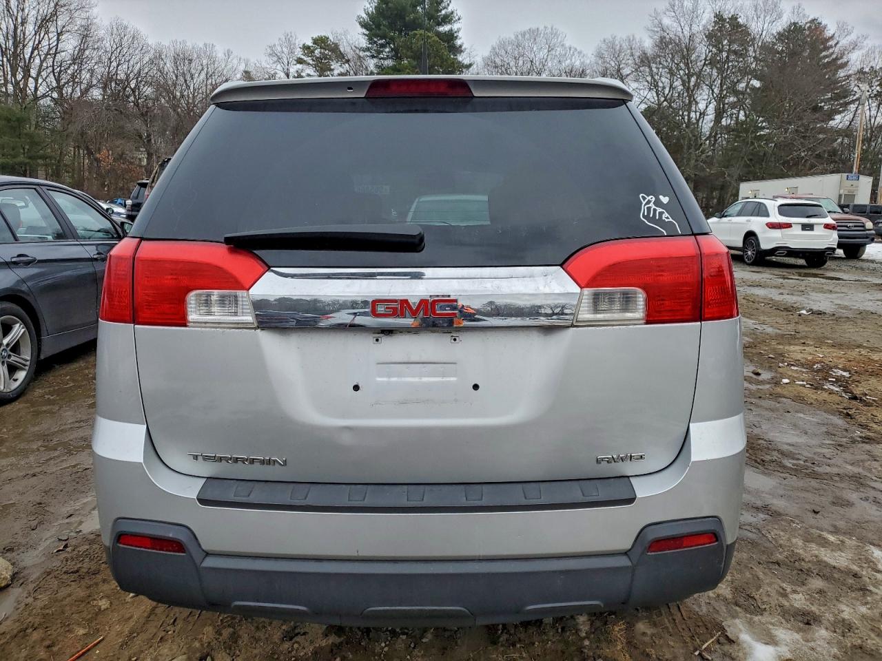 2012 GMC TERRAIN SLE photo 6