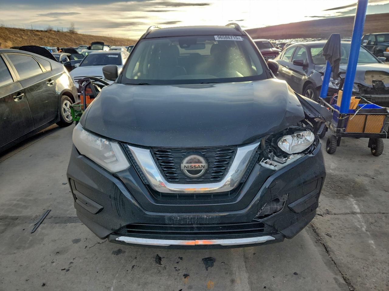 2020 NISSAN ROGUE S photo 5