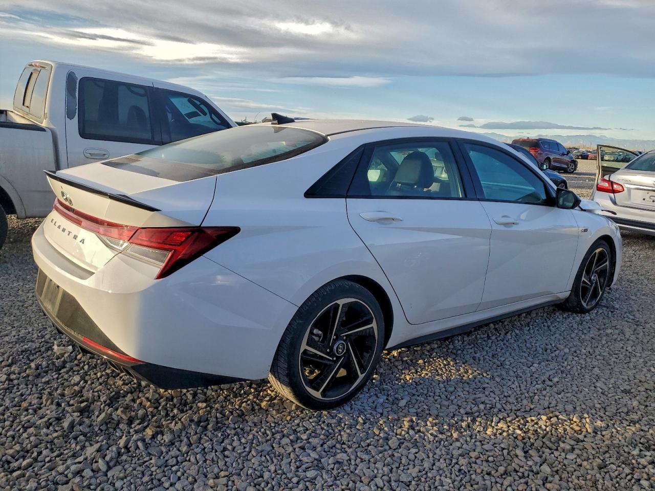 2023 HYUNDAI ELANTRA N LINE photo 3