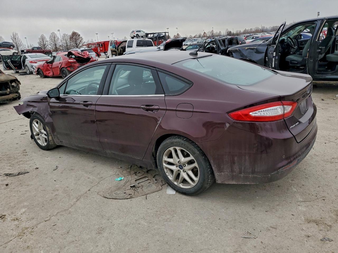 2013 FORD FUSION SE photo 2