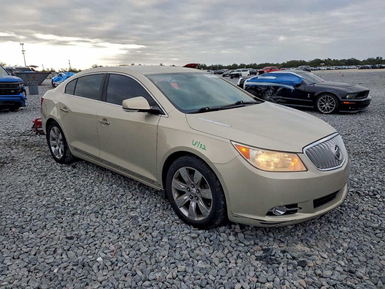 2010 BUICK LACROSSE CXL photo 4