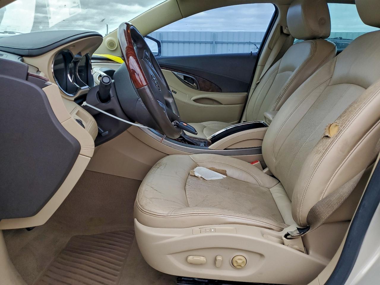 2010 BUICK LACROSSE CXL photo 7