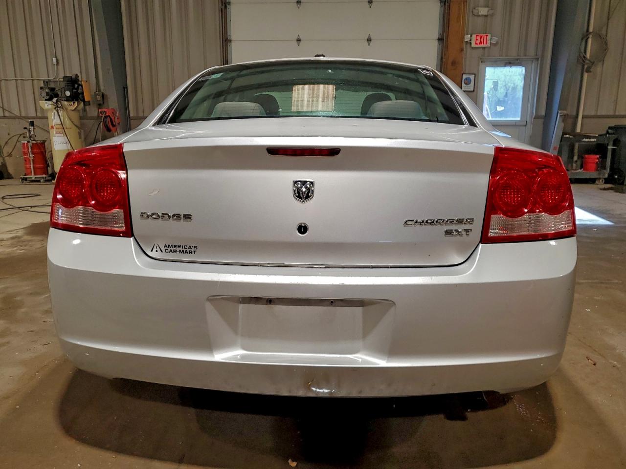 2010 DODGE CHARGER SXT photo 6