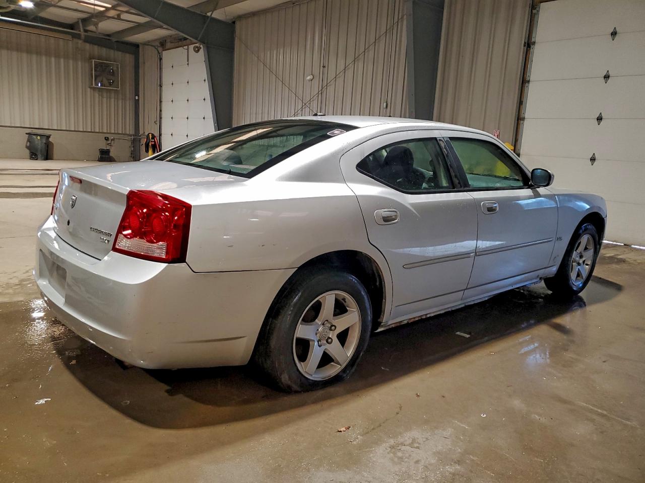 2010 DODGE CHARGER SXT photo 3