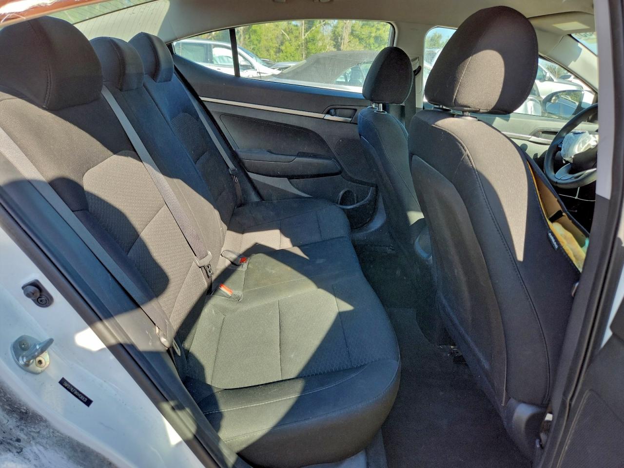 2019 HYUNDAI ELANTRA SE photo 10