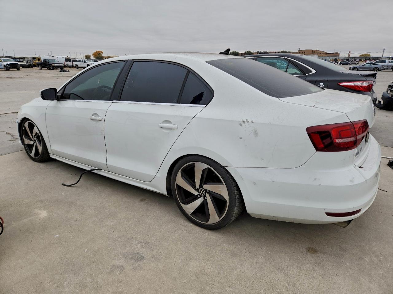 2016 VOLKSWAGEN JETTA SEL photo 2