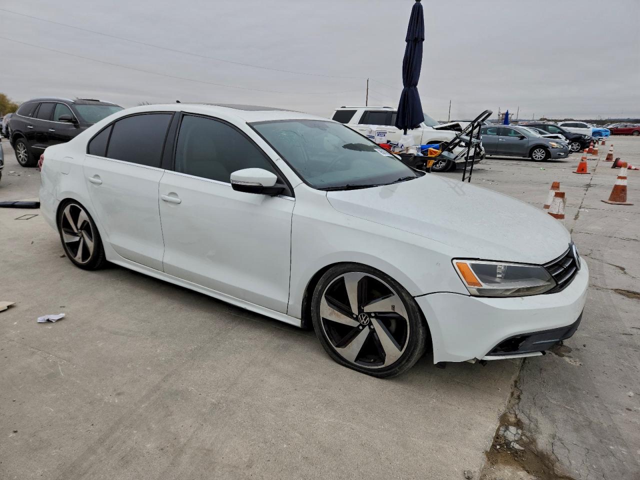 2016 VOLKSWAGEN JETTA SEL photo 4