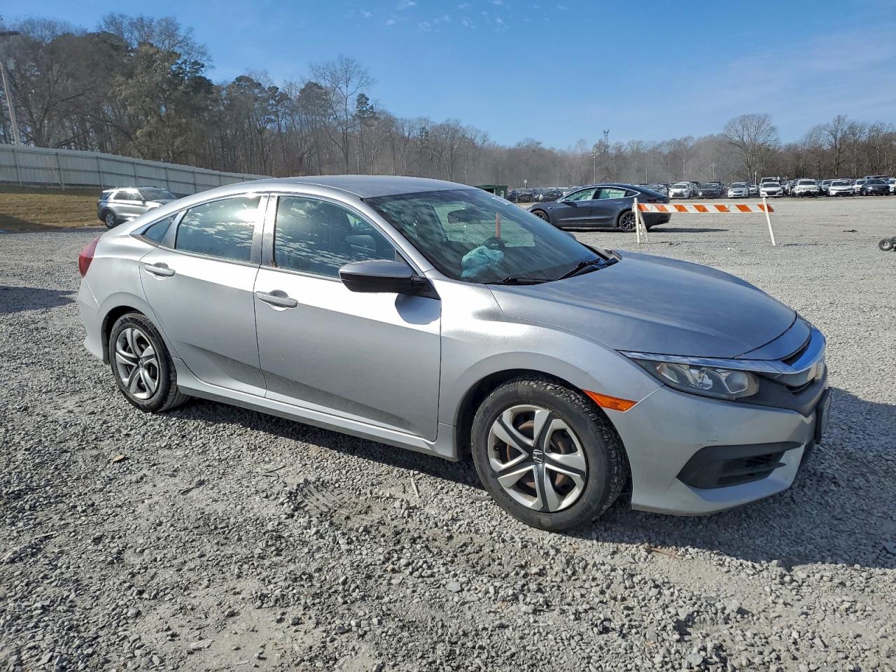 2017 HONDA CIVIC LX photo 4