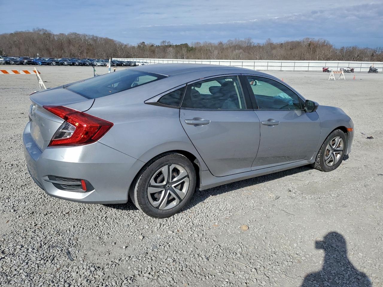 2017 HONDA CIVIC LX photo 3
