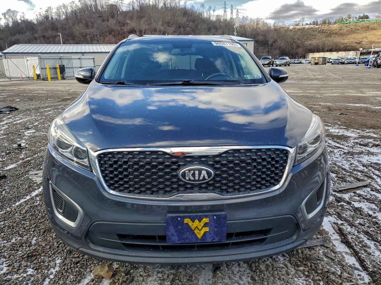 2017 KIA SORENTO LX photo 5