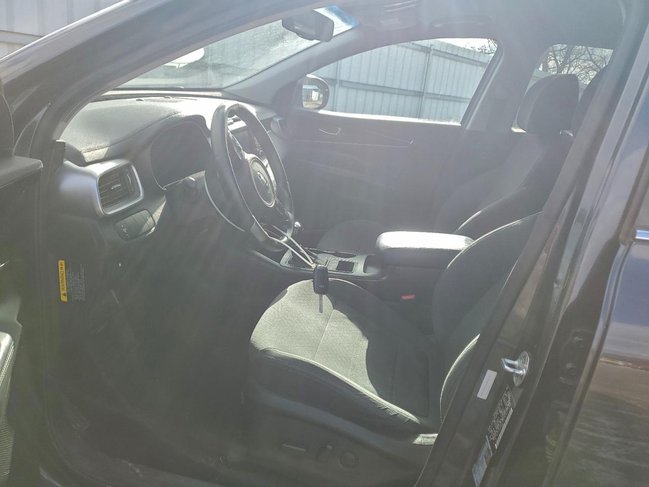 2017 KIA SORENTO LX photo 7