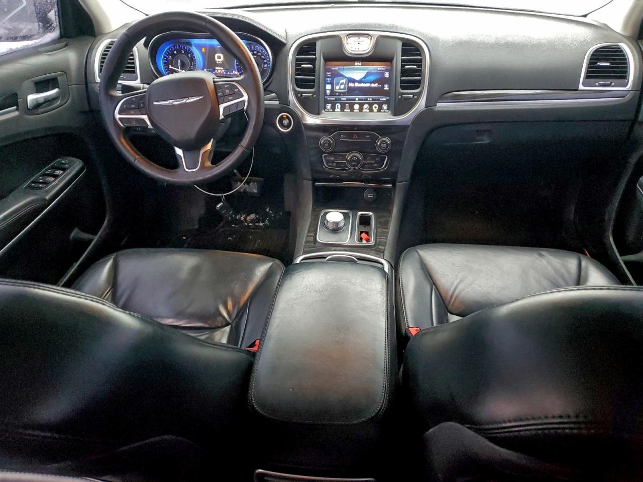 2016 CHRYSLER 300 LIMITED photo 8