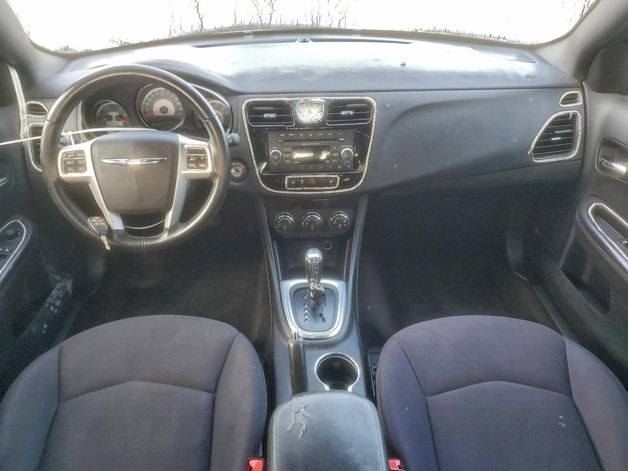2013 CHRYSLER 200 TOURING photo 8