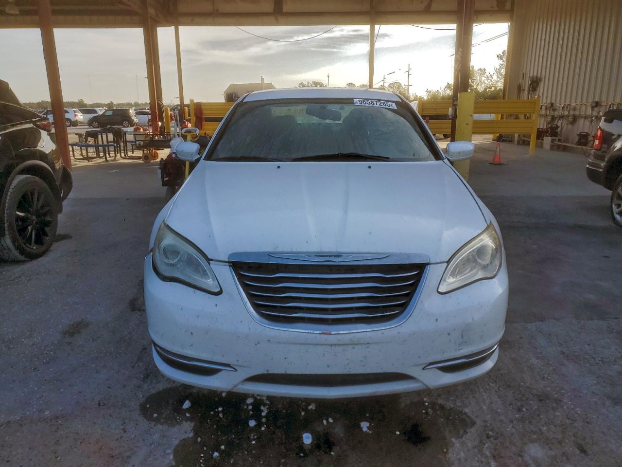2013 CHRYSLER 200 TOURING photo 5