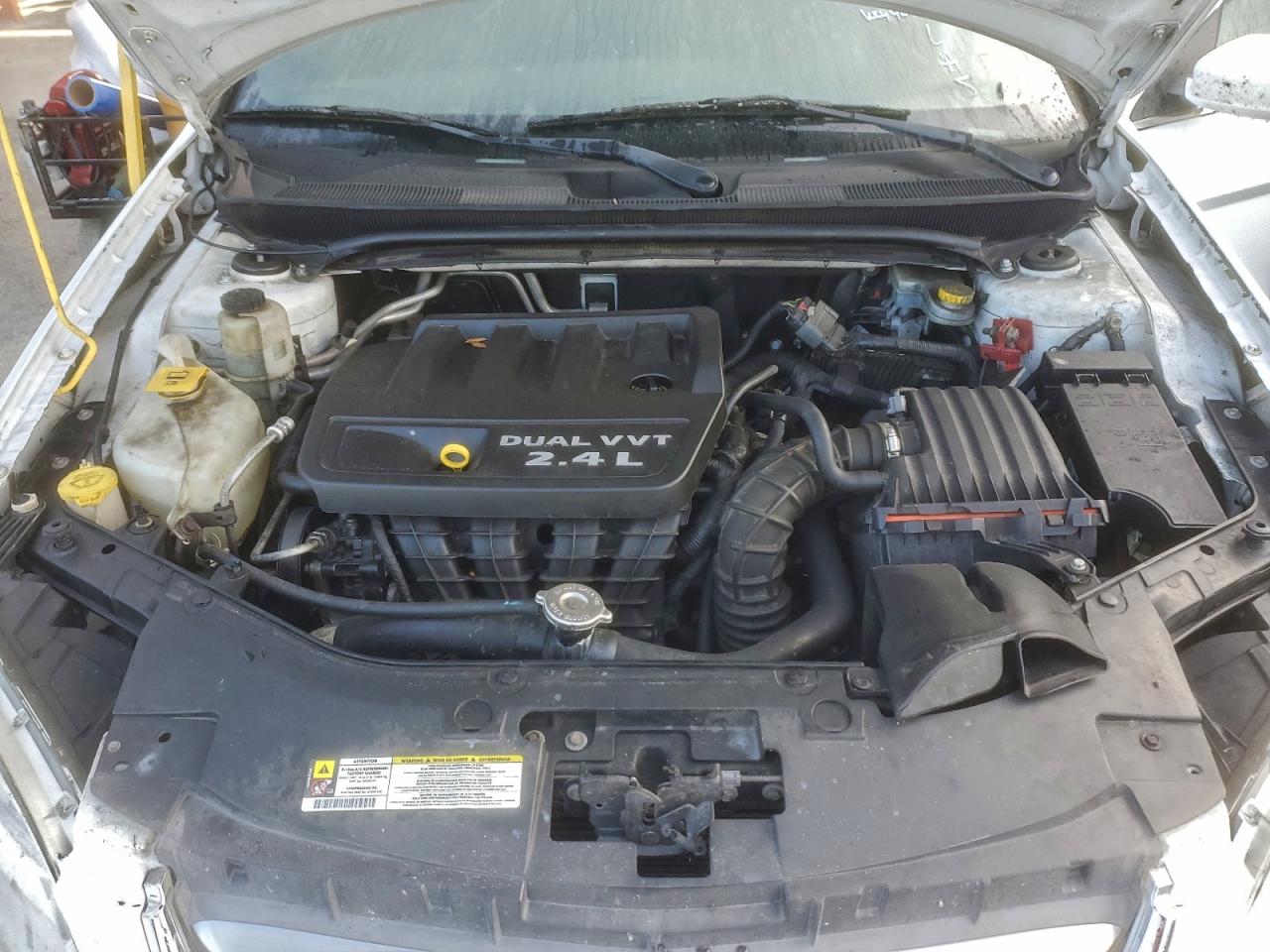 2013 CHRYSLER 200 TOURING photo 11