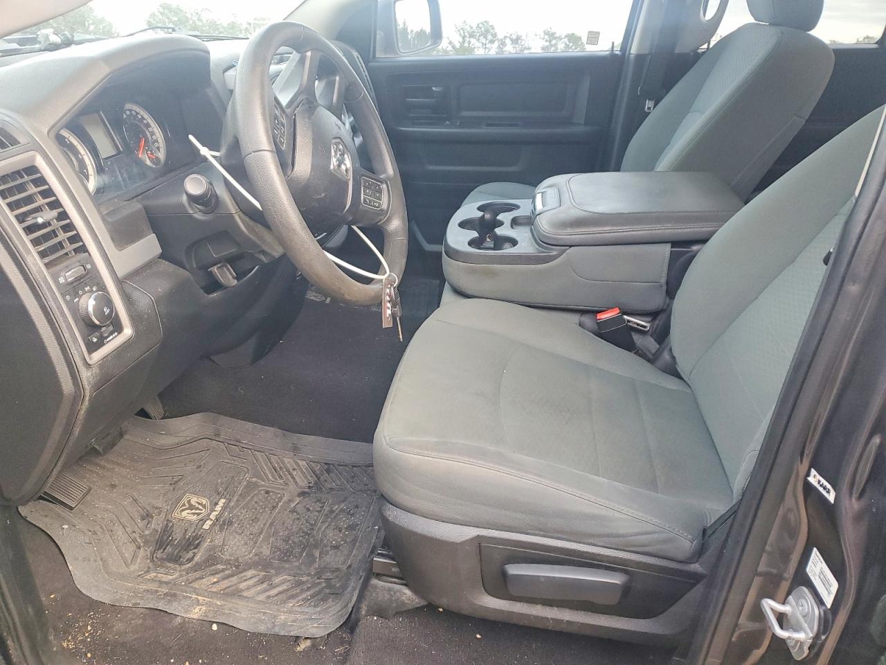 2018 RAM 1500 ST photo 7