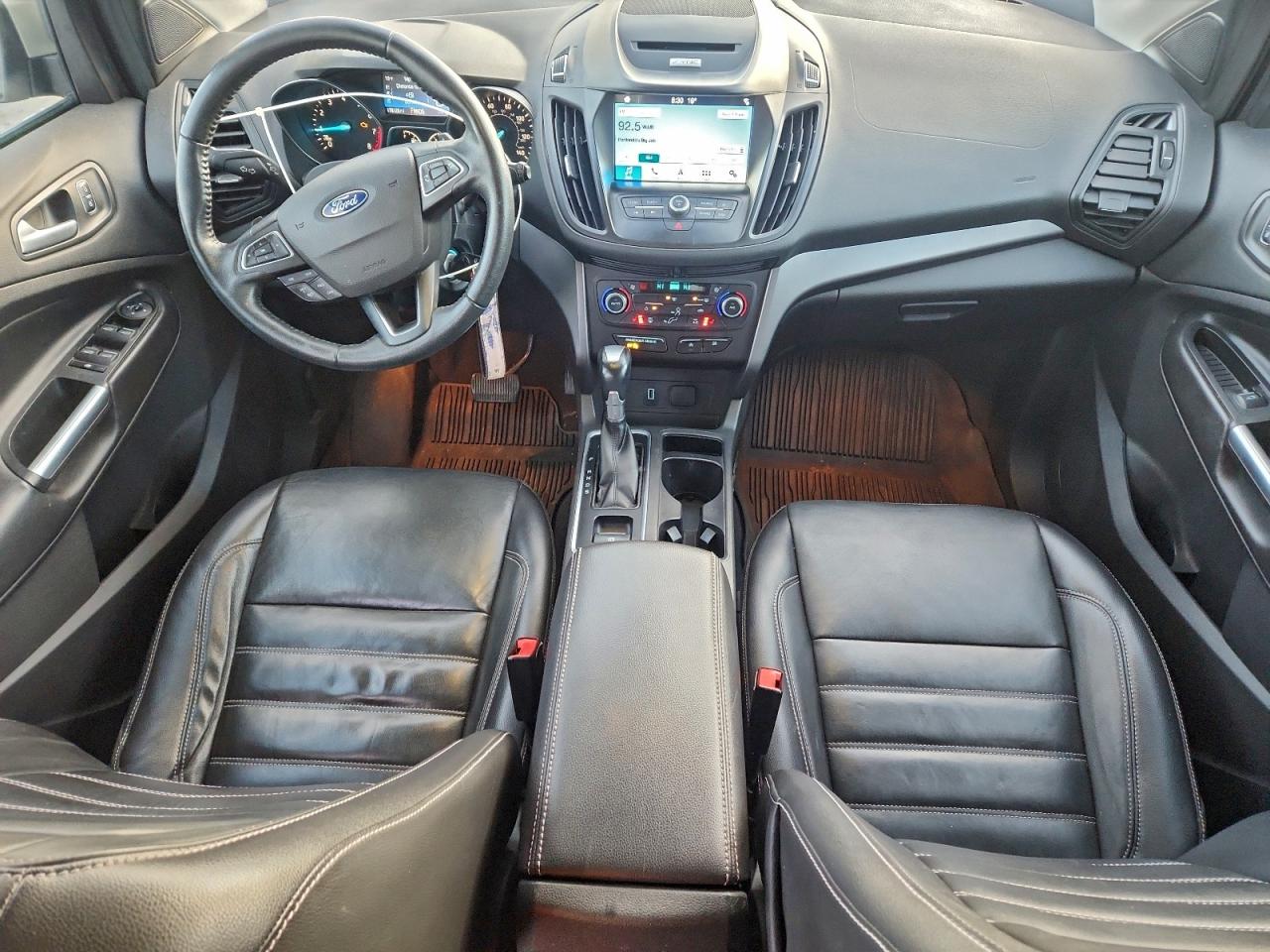 2017 FORD ESCAPE SE photo 8