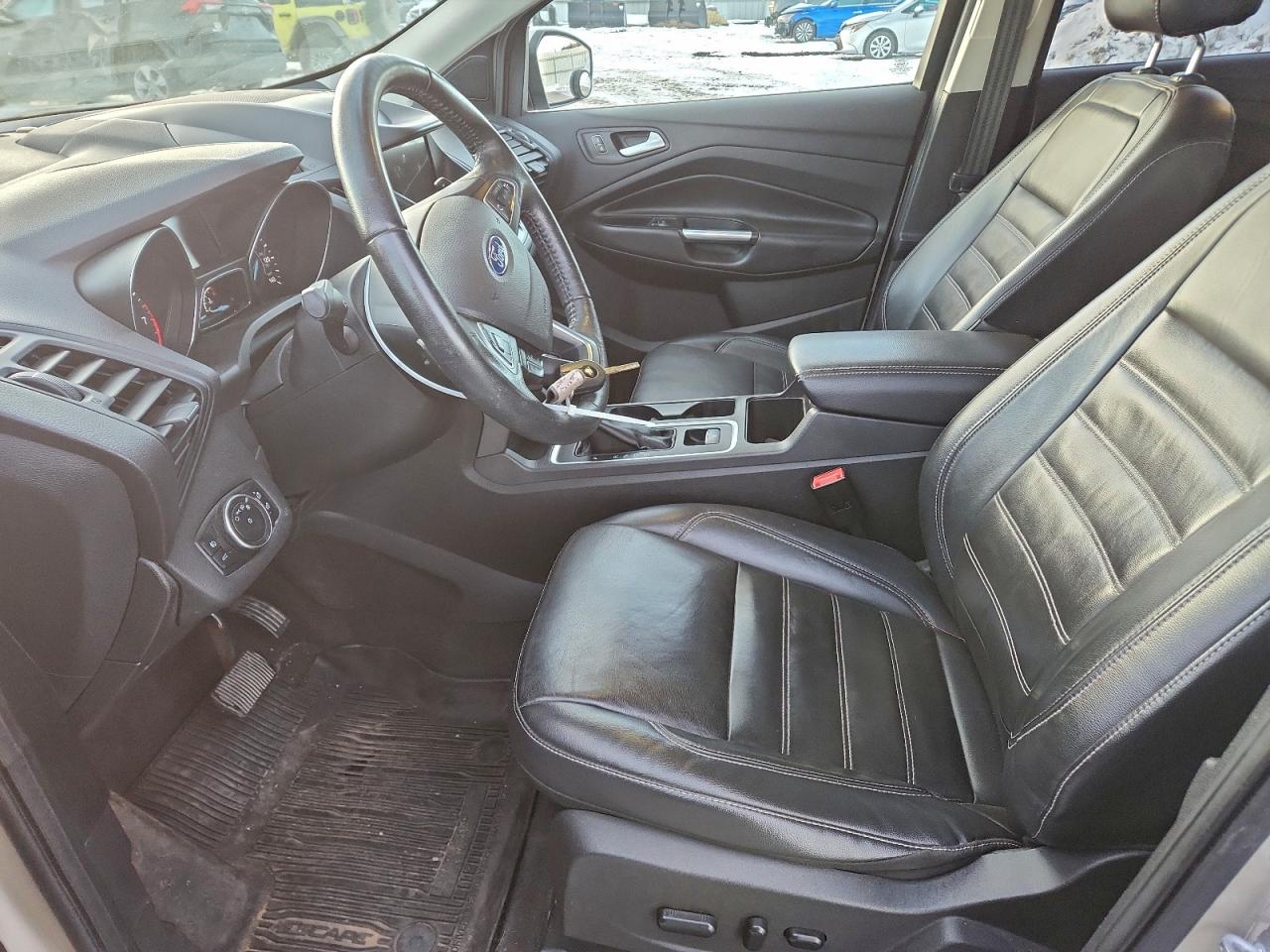 2017 FORD ESCAPE SE photo 7