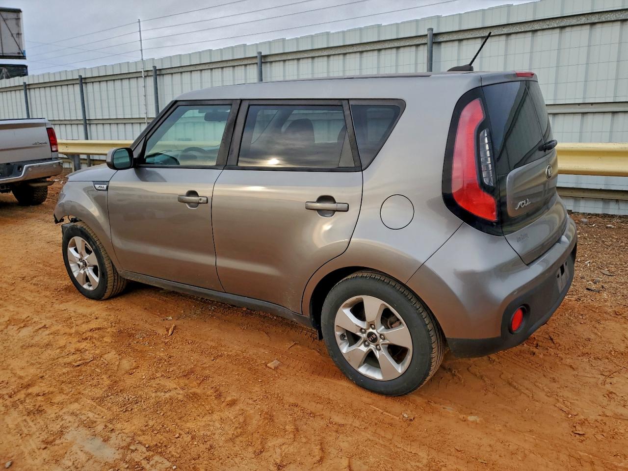 2017 KIA SOUL photo 2