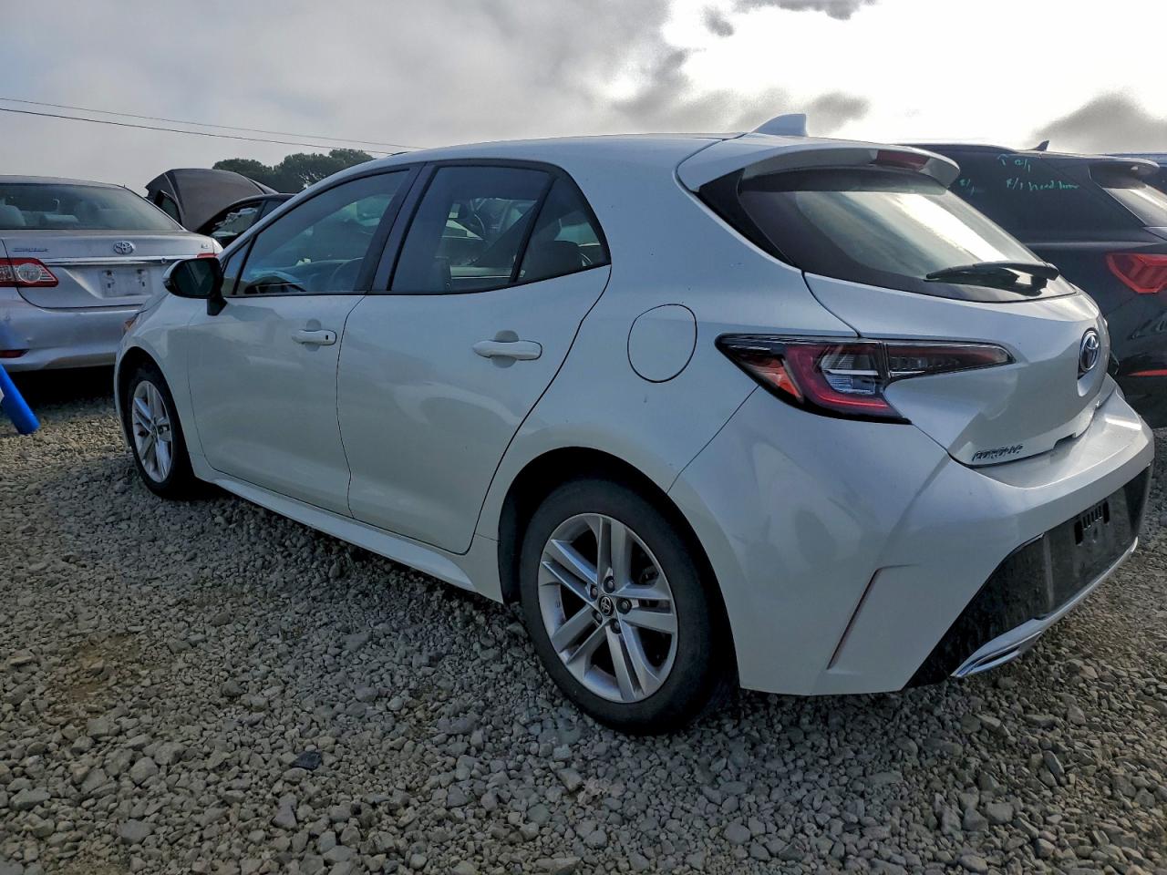 2019 TOYOTA COROLLA SE photo 2