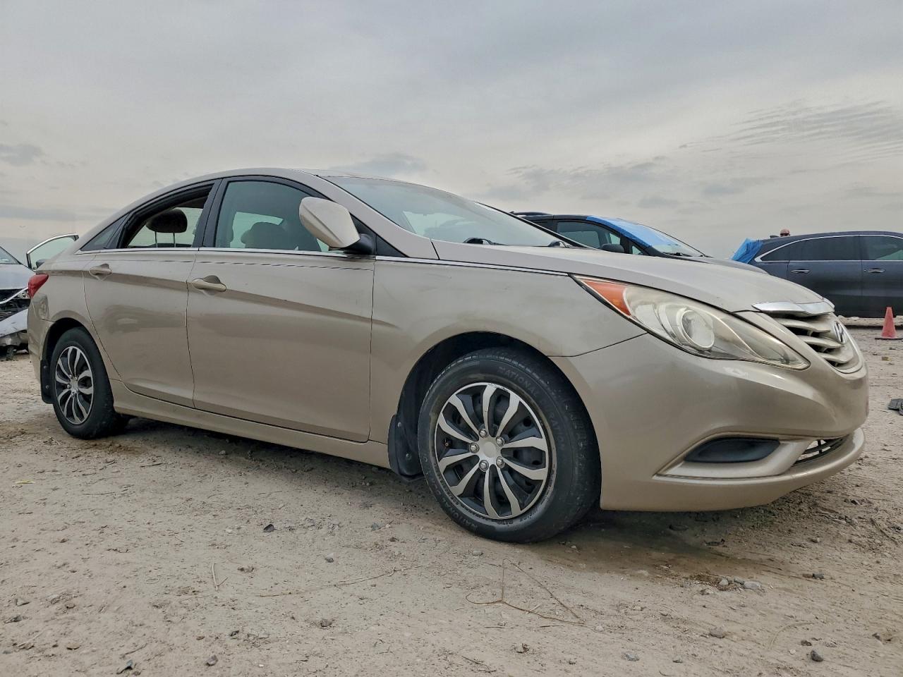 2012 HYUNDAI SONATA GLS photo 4