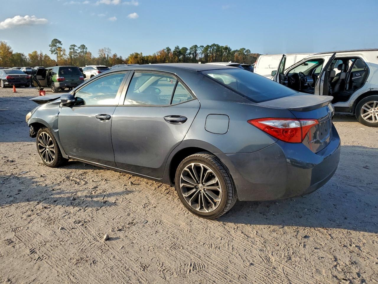 2016 TOYOTA COROLLA L photo 2