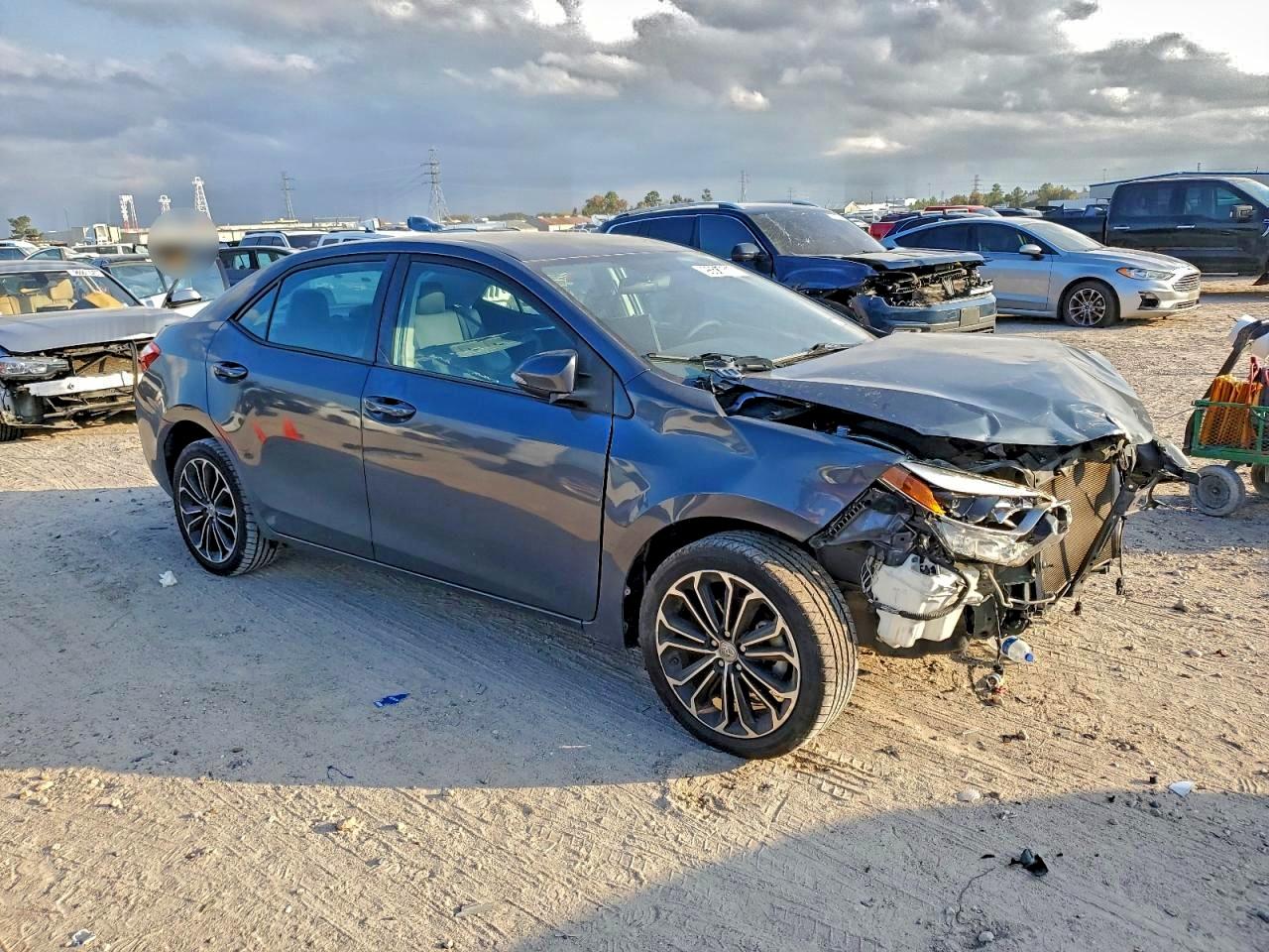 2016 TOYOTA COROLLA L photo 4